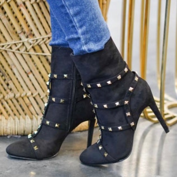 Shoes - NIB Black Studded Pointy Toe Stiletto Booties